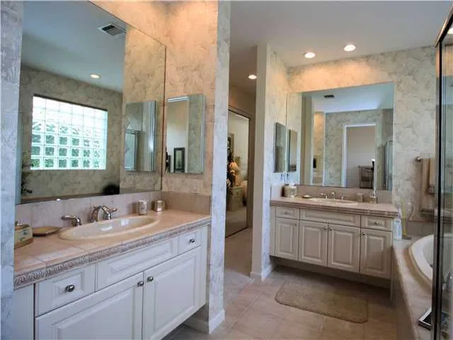 Willoughby Golf Club Residence photo 10