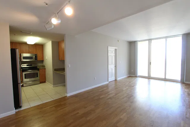 The Strand Unit 1416 photo 6
