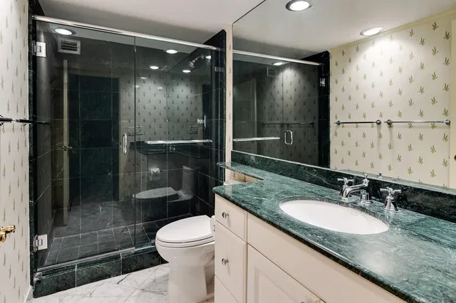 Island House Condos Unit 5a photo 6