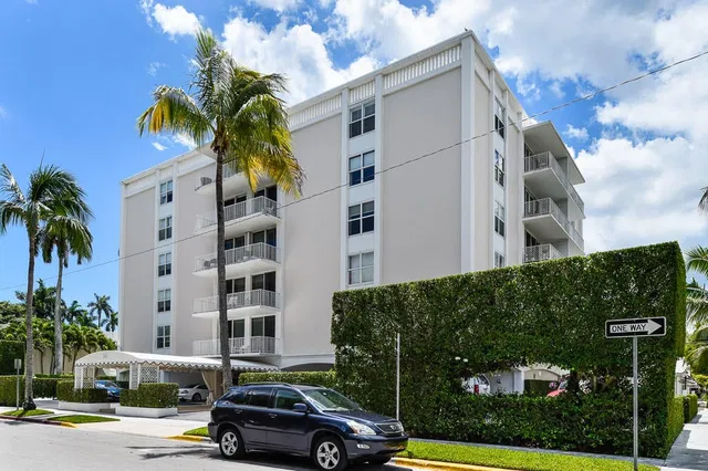 Island House Condos Unit 5a photo 9