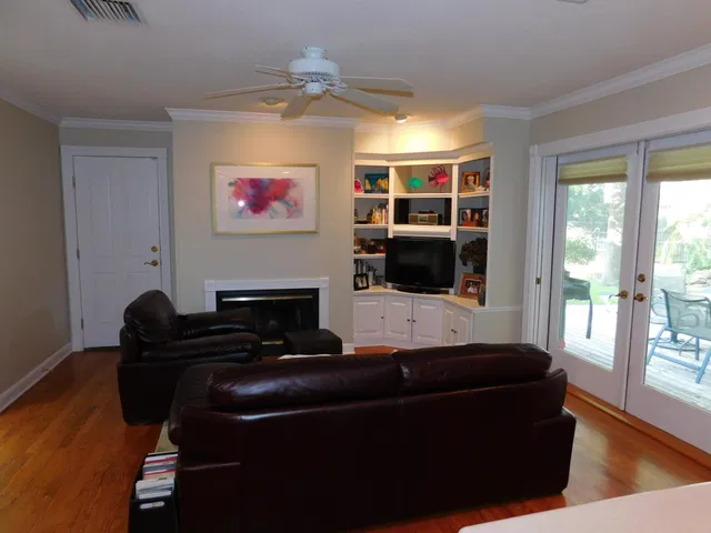 Residence photo 6