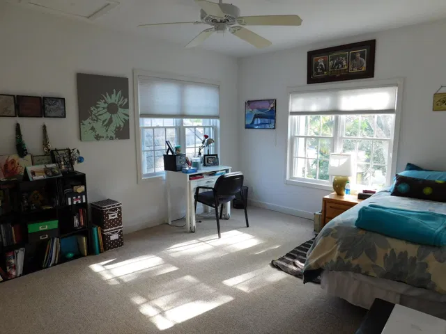 Residence photo 12