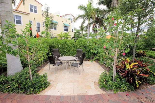 Villas on Antique Row Residence photo 4