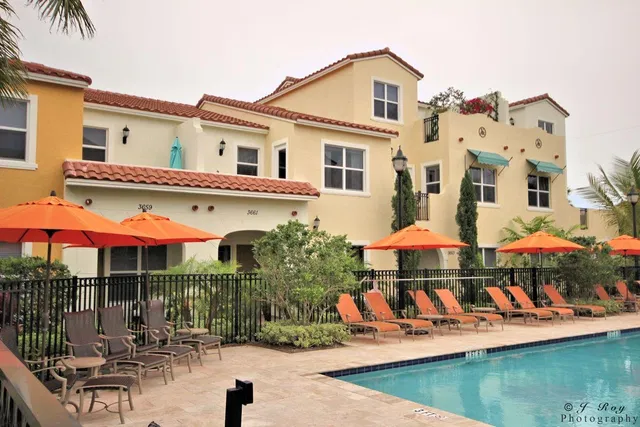 Villas on Antique Row Residence photo 6