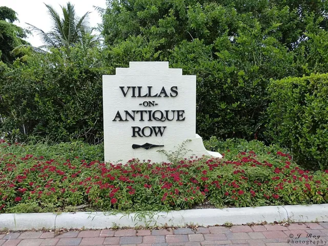 Villas on Antique Row Residence photo 32