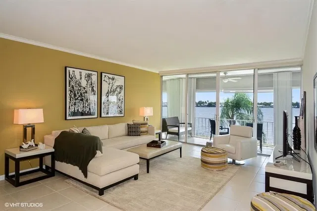 2160 Ibis Isle Road #7