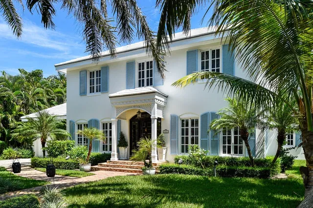 233 La Puerta Way