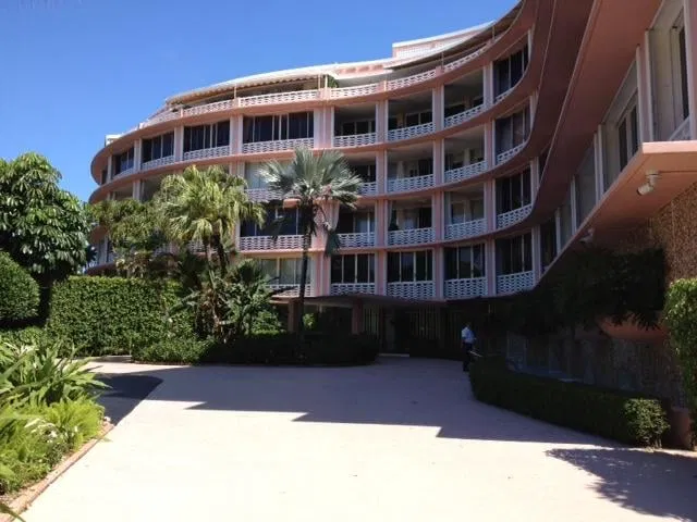 315 S Lake Drive #3f
