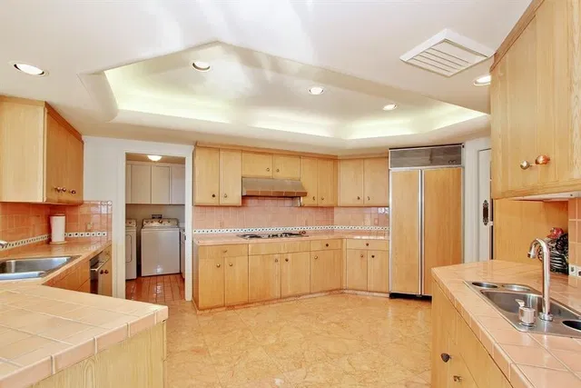 L'Ermitage Palm Beach Unit 406 photo 6