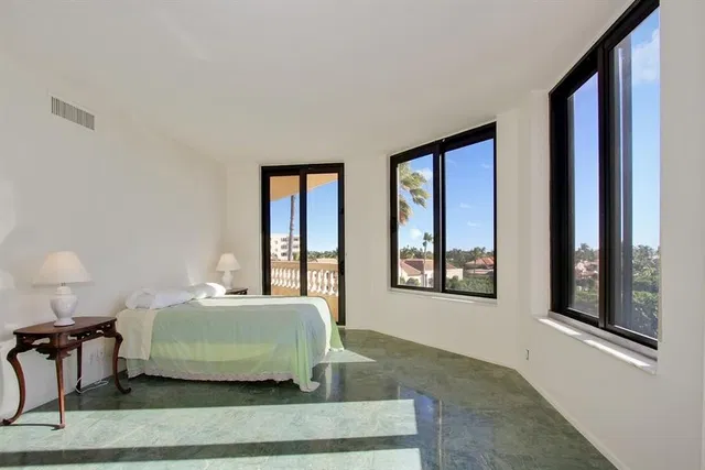 L'Ermitage Palm Beach Unit 406 photo 9