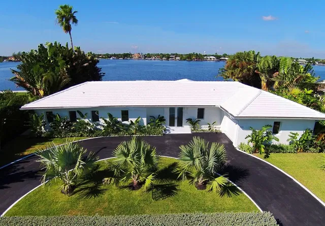 2244 Ibis Isle Road W