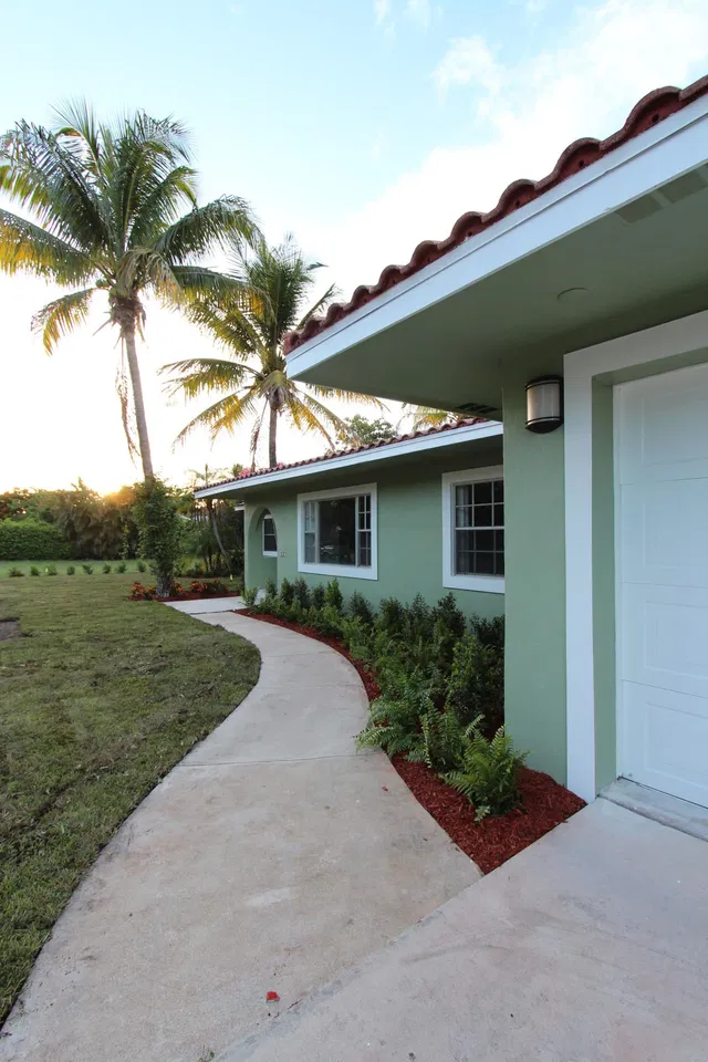 SoSo West Palm Beach Residence photo 2