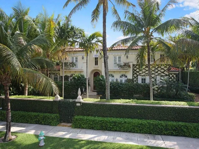 326 Seabreeze Avenue