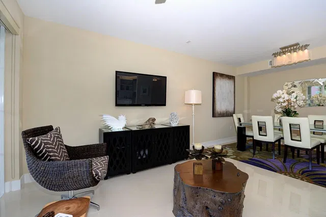 Dolce Vita Singer Island Unit 303 photo 5