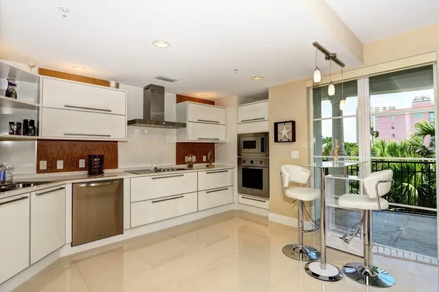 Dolce Vita Singer Island Unit 303 photo 9