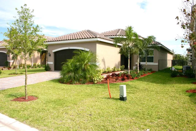 Residence photo 2