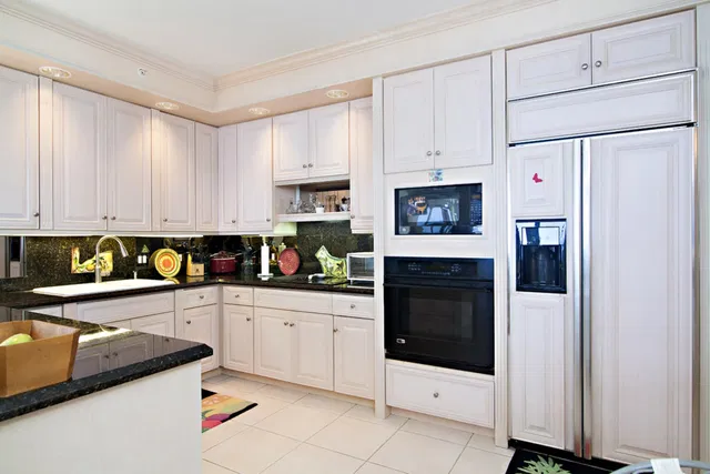 Via Delfino Condominium Unit 1503 photo 9
