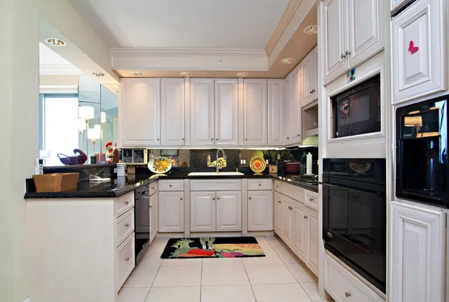 Via Delfino Condominium Unit 1503 photo 10