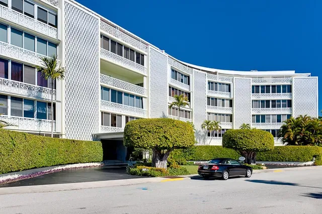 389 S Lake Drive #1d