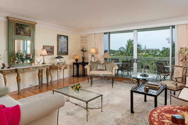 One Royal Palm Way Palm Beach Unit 4g photo 2