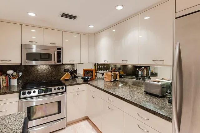 330 Cocoanut Row Unit 5d photo 7