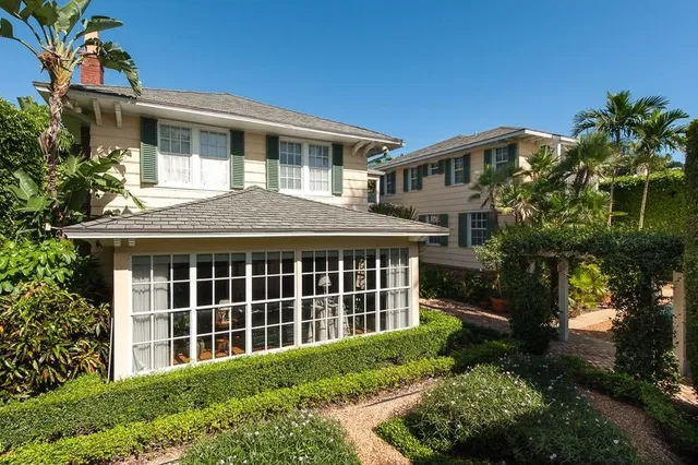 311 SEABREEZE Avenue