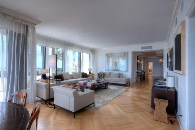 Dunster House Palm Beach Unit 2a photo 2