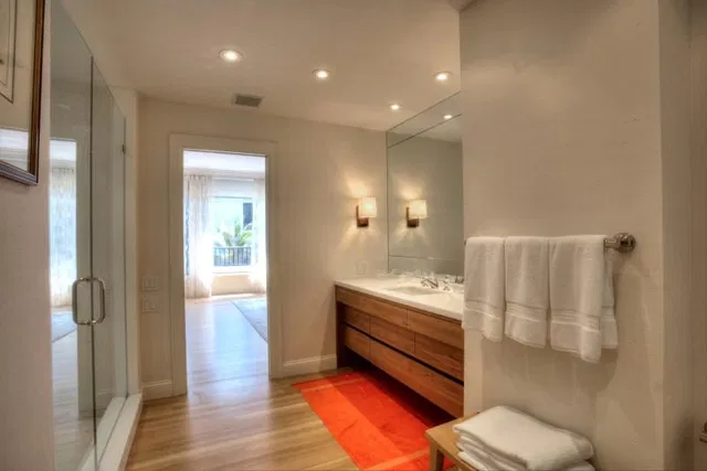 Dunster House Palm Beach Unit 2a photo 14