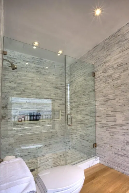 Dunster House Palm Beach Unit 2a photo 18