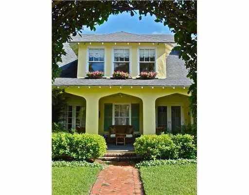 319 Brazilian Avenue