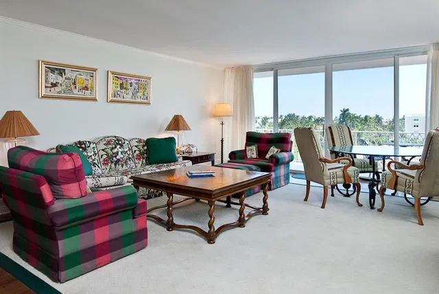 434 Chilean Avenue #6b