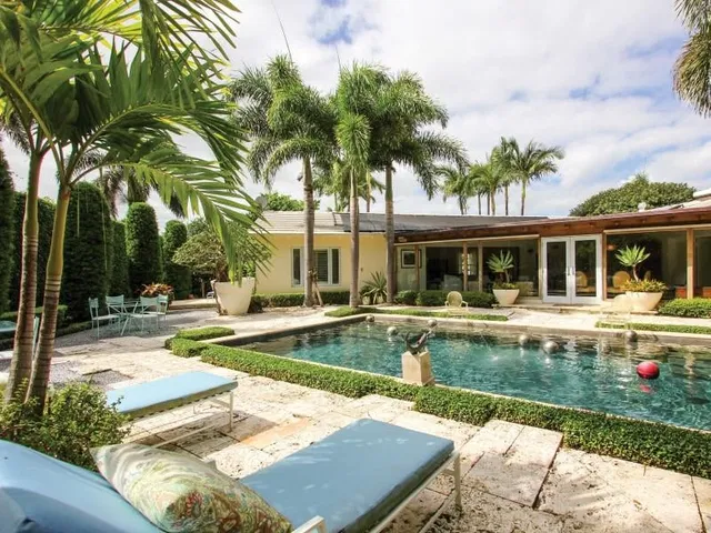 2255 Ibis Isle Road W