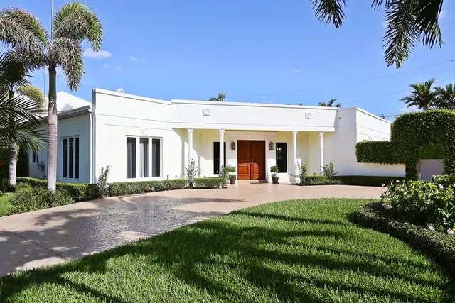125 E Inlet Drive