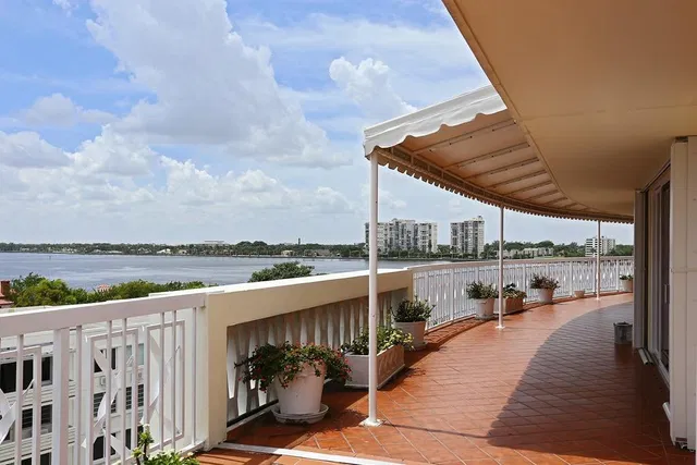 389 S Lake Drive #Ph B