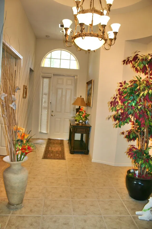 Residence photo 5