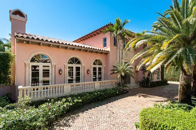 410 Chilean Avenue