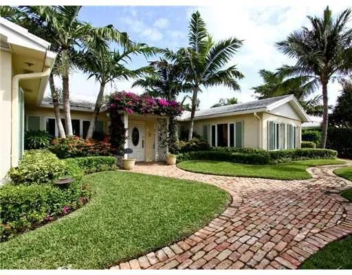 107 E Inlet Drive