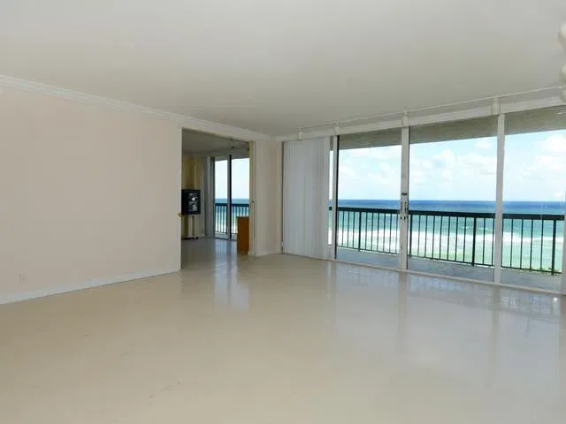 Emeraude Palm Beach Unit 303 photo 6