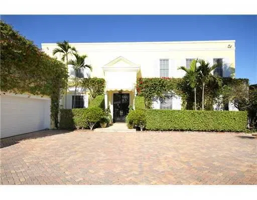 233 Tradewind Drive