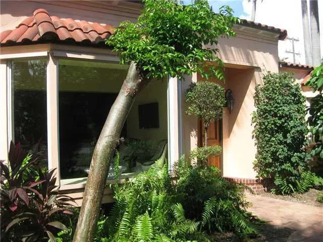 301 Brazilian Avenue