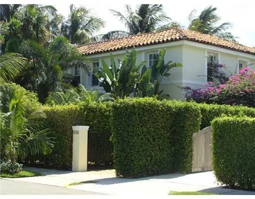 414 Australian Avenue