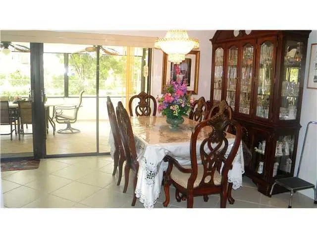 Residence photo 6