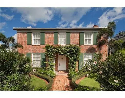 223 Queens Lane
