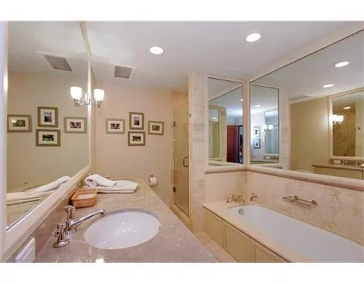 One Royal Palm Way Palm Beach Unit F4 photo 8