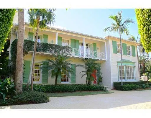 250 Emerald Lane