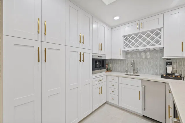 Boca Bath & Tennis Residence photo 14