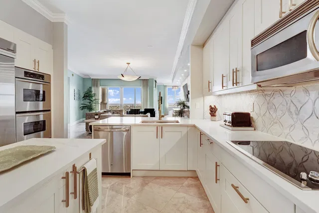 Esplanade Grande Unit 1502 photo 6