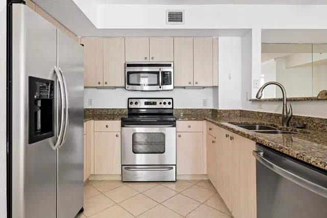 Flagler Pointe Unit 217 photo 9