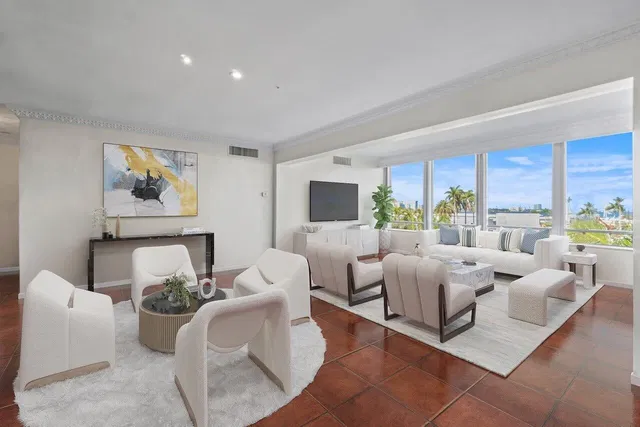 Palm Beach Towers, Palm Beach Unit 321a photo 4