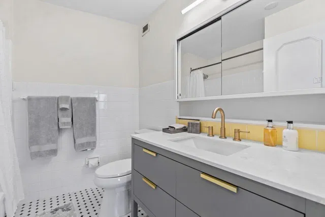 Palm Beach Towers, Palm Beach Unit 321a photo 21